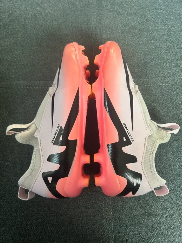 Chaussures foot - photo numéro 5