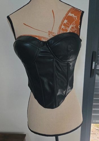 Haut prettylittlething taille 38