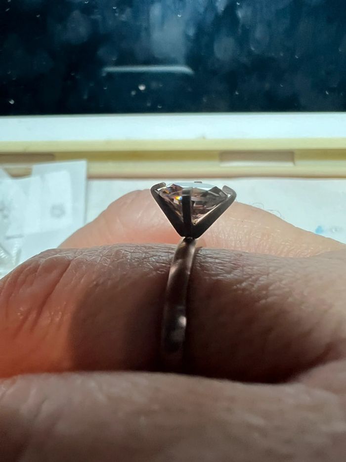 bague solitaire rose mate effet brossé - photo numéro 5