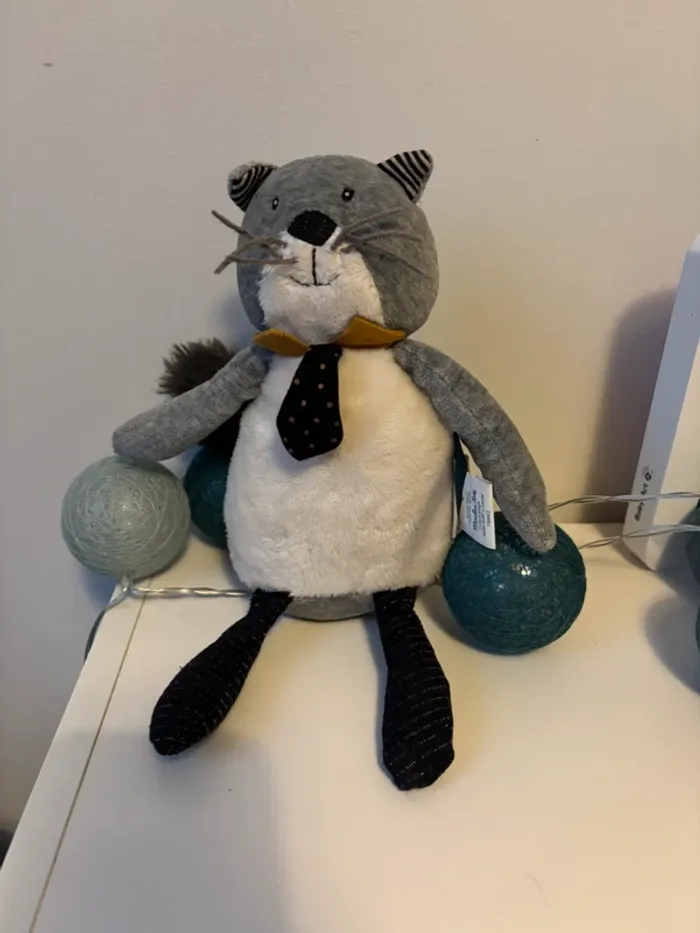 Peluche musicale les moustaches moulin roty