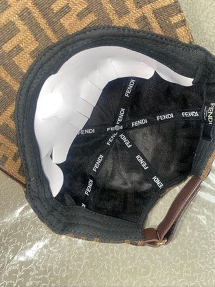 Casquette Fendi marron neuf avec étiquette - photo numéro 5