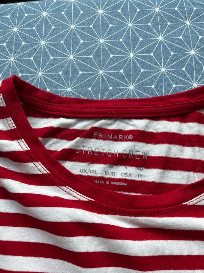 T shirt femme Primark taille 36 à rayures couleur rouge et blanc très bon état - photo numéro 3