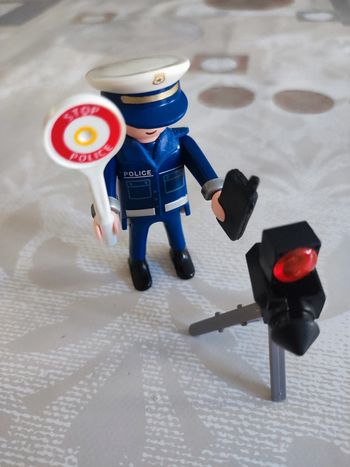 Playmobil policier