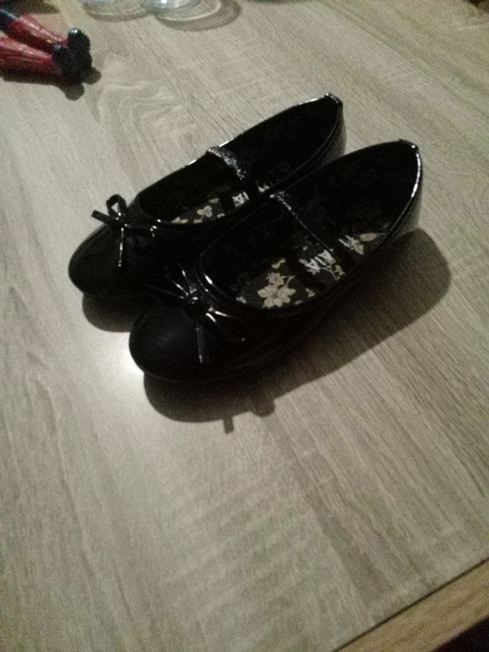 Ballerines noires vernies