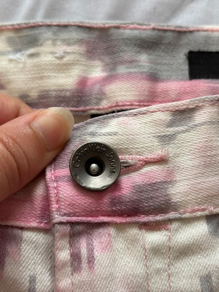 Mini short Calvin Klein jeans dégradé rose gris blanc mi taille basse taille M/38 - photo numéro 7