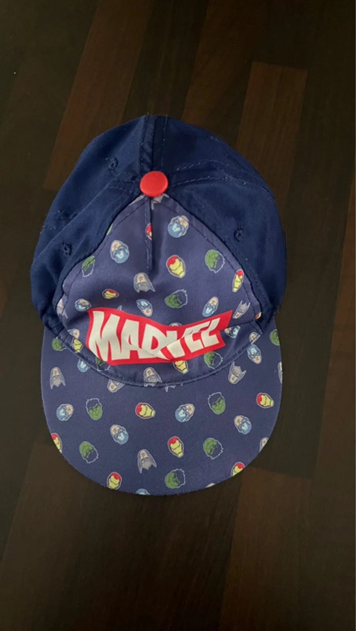 Casquette enfant Marvel officiel taille 3/5 ans parfait état - photo numéro 4