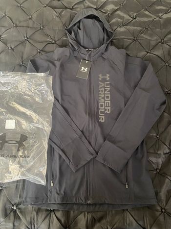 Veste under  armour S neuf avec étiquette authentique