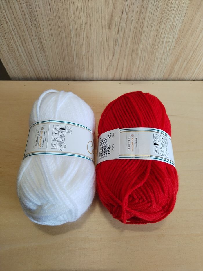 Lot de 2 pelotes de Laine couleur Noël - photo numéro 6