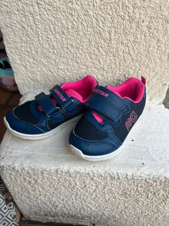 Paire de baskets fille pointure 27 marque Gamstar bon état