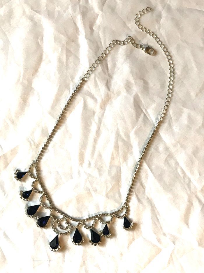 Parure Collier Ras du Cou Tombant Boucles Oreilles Forme Gouttes Bleutées Strass - photo numéro 5