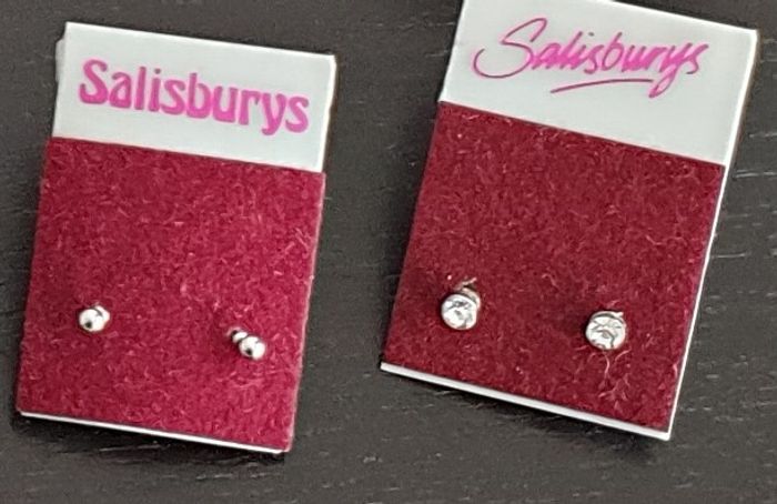 Boucles d'oreille fantaisie - plusieurs paires disponibles - photo numéro 3