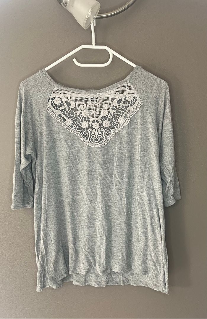 Haut gris taille 40
