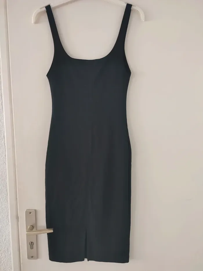 Robe moulante zara 36