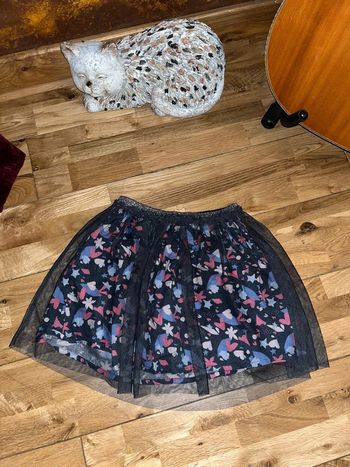 Jolie jupe bleue à motifs bleus et roses la compagnie des petits très bon état 6 ans