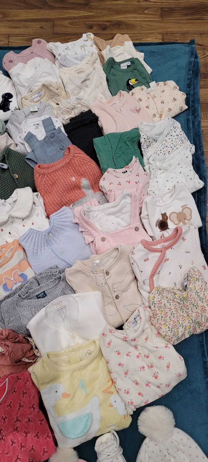 Lot de vêtements bébé fille - photo numéro 2