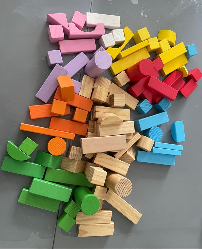 Baril de Jeu de construction Maxi Toys pièces en bois colorées - photo numéro 7
