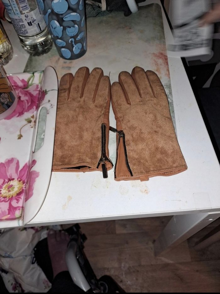 Gants camel/marrons en simili cuir et Daim.