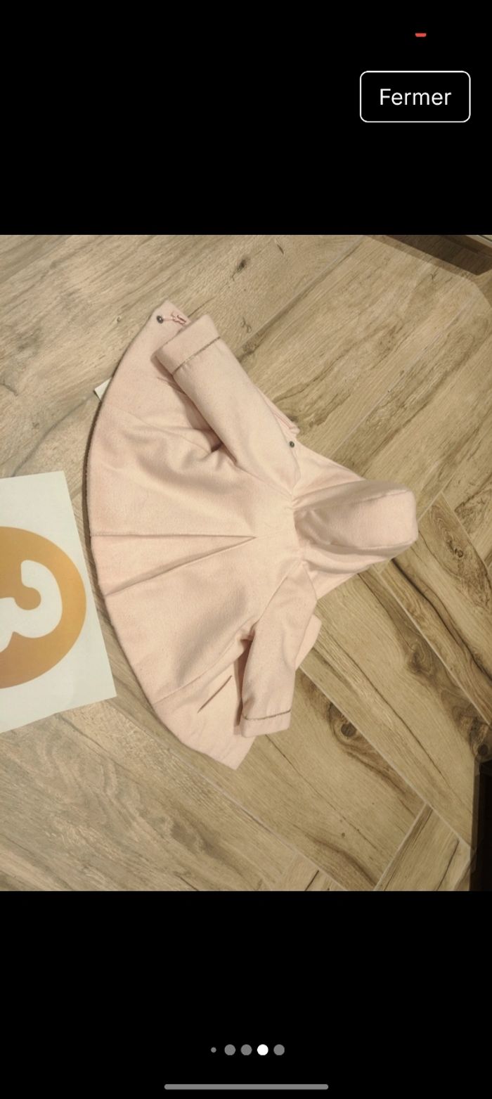 Caban Veste polaire doublé 
Couleur rose clair 
Taille 3 mois 
Parfait état - photo numéro 5