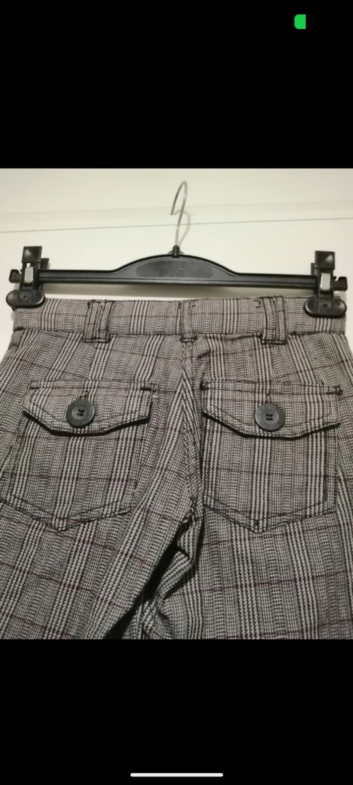 Beau Short On The Town à carreaux. Taille 8 ans - photo numéro 2