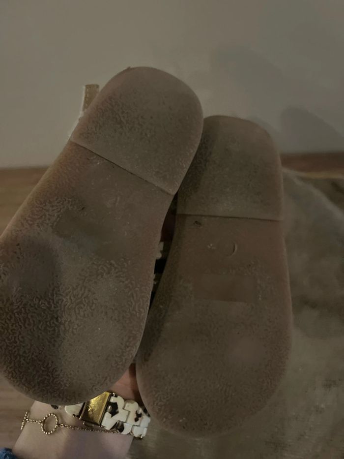 Magnifique sandales cuir cœur doré 💛 taille 25 Mégio Kids - photo numéro 6