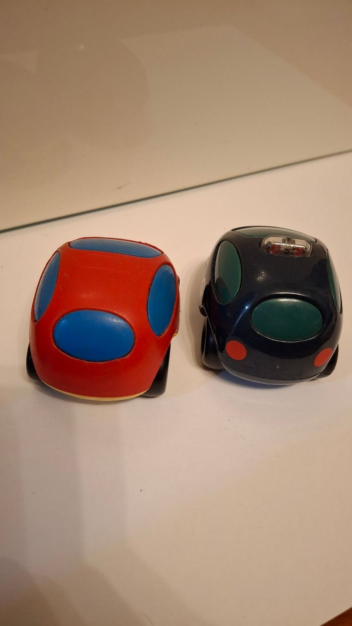 2 petites voitures Vroom Car Smoby - photo numéro 2