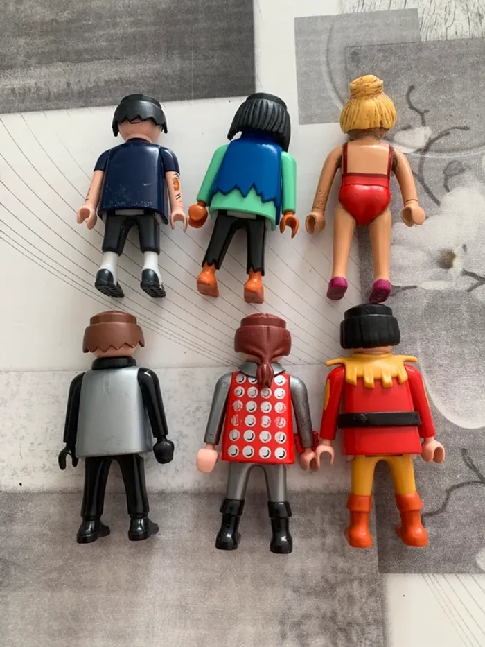 6 personnages adultes Playmobil - photo numéro 2