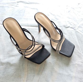 Sandales à talons strass satinées Noir Très bon état 35