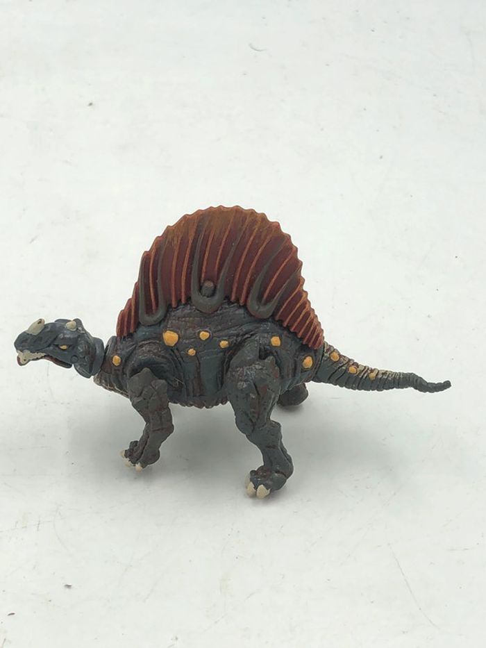 Figurine dinosaure / dragon 10 x 8 cm - photo numéro 3