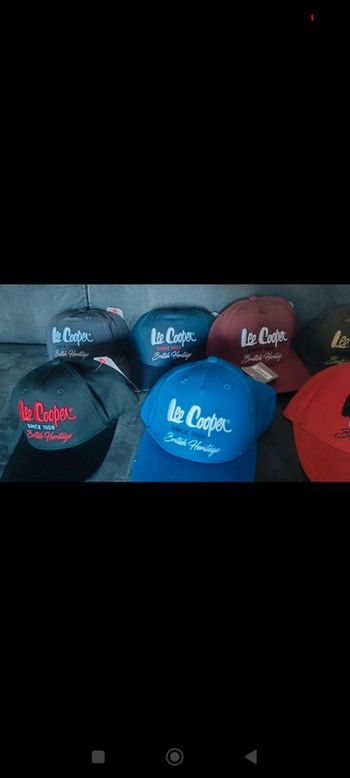 Lot de 2 casquettes au choix neuves prix magasin 38.90