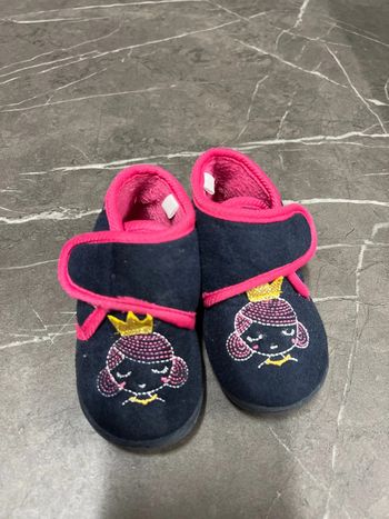 Pantoufles taille 23