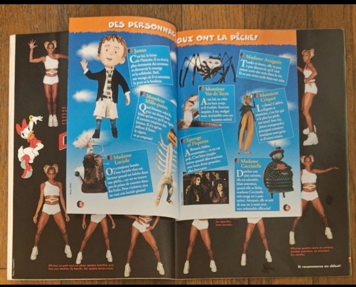 Ancien journal de mickey avec cadeau livret James et la pêche géante N°2348 de 1997 vintage - photo numéro 3