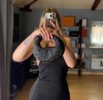 Petit sac à main noir en strass - Neuf