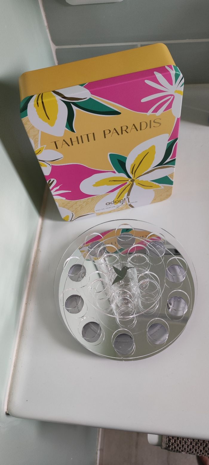 Carrousel parfum adopt et sa boite