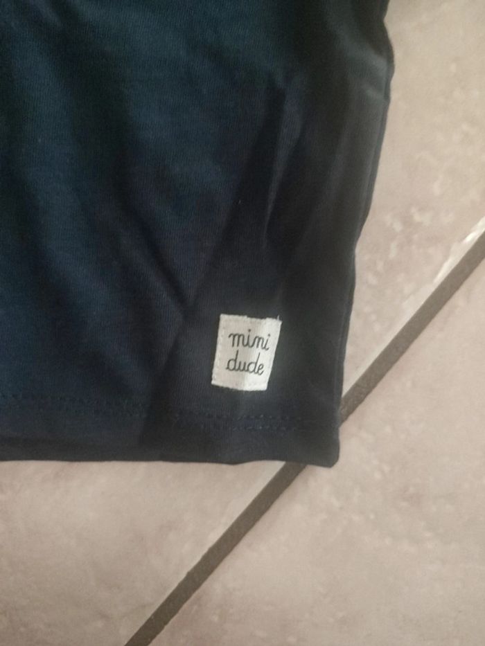 T-shirt neuf - photo numéro 3