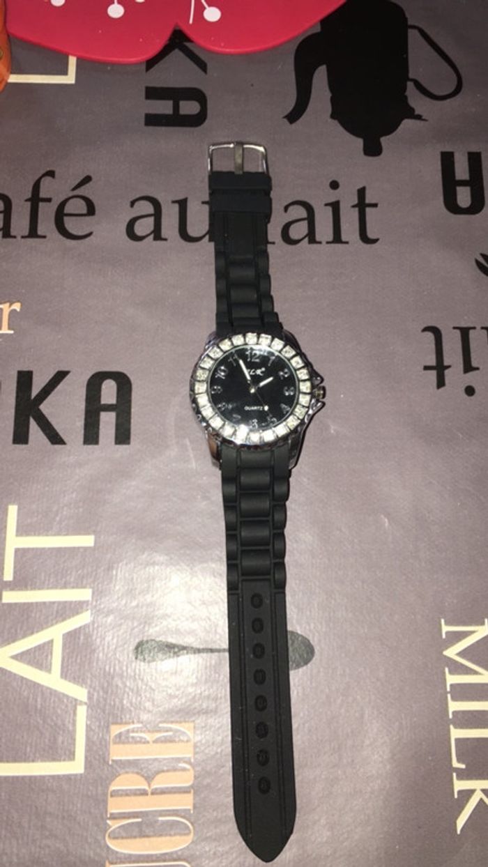 Montre femme noire