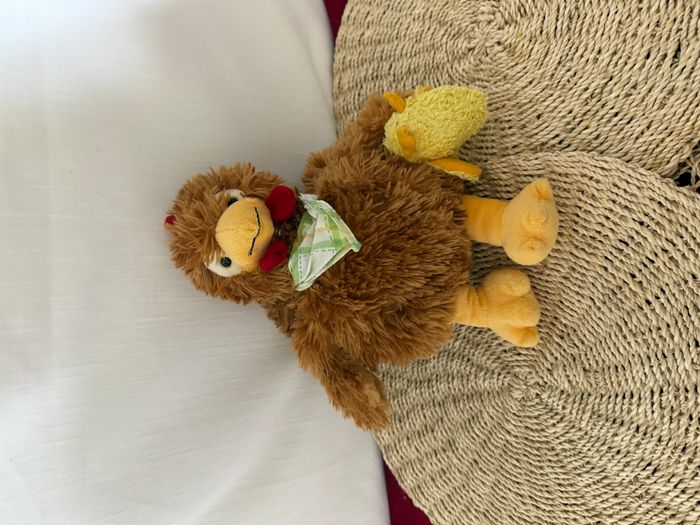 Doudou poule ALTHANS CLUB avec son petit bébé orange jaune foulard blanc vert - photo numéro 6