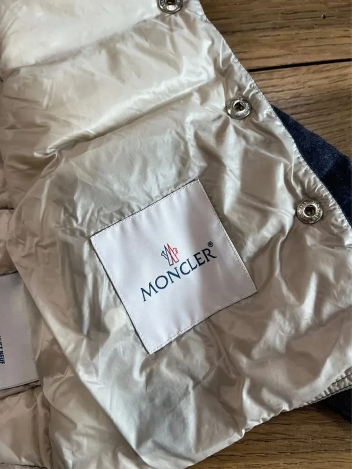 Veste matelassée/doudoune légère Moncler - photo numéro 4