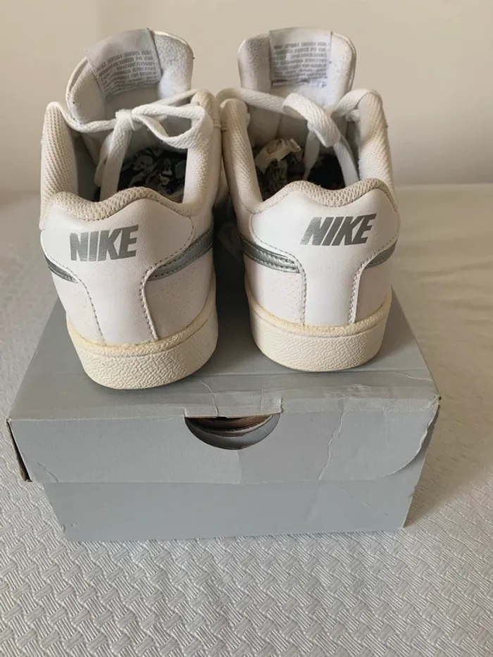 Basket Nike Court Royal Blanche Taille 37.5 - photo numéro 4