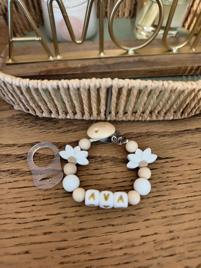 Attache tétine personnalisée silicone