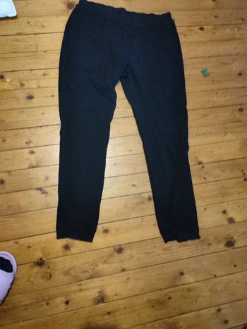 Pantalon noir de grossesse