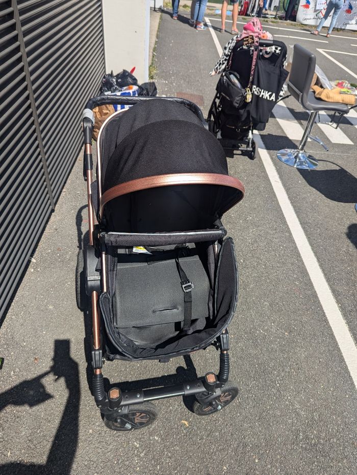 Poussette KEISSER polyvalente noire et dorée, située à Bordeaux - photo numéro 3