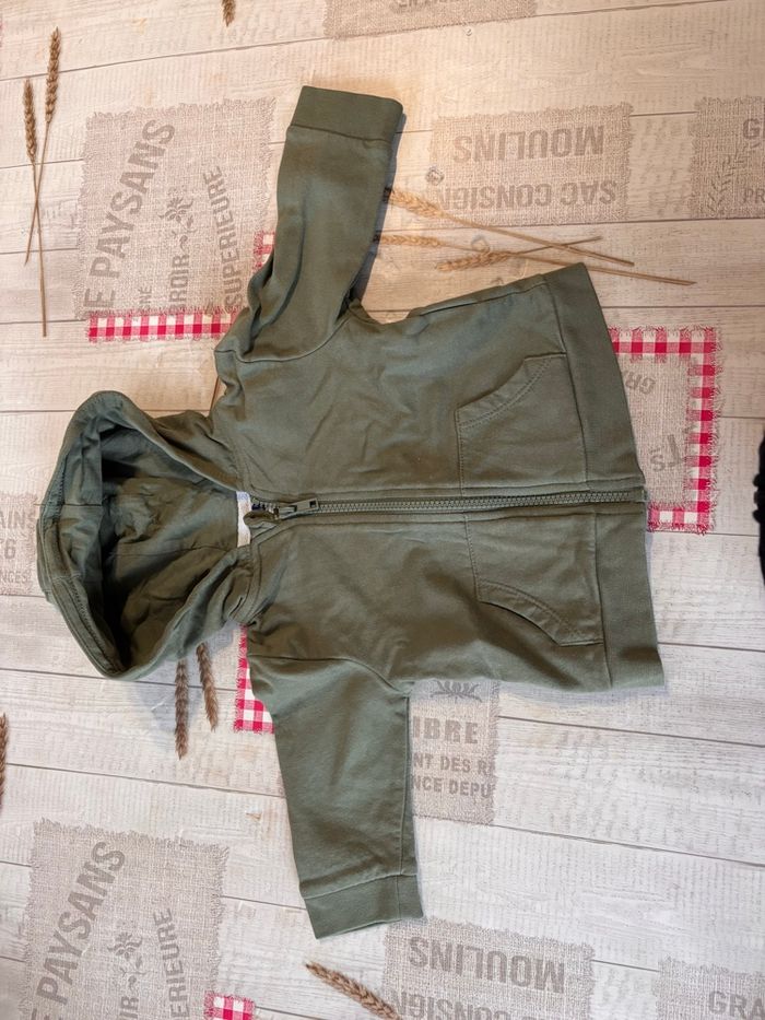 8 gilets - photo numéro 8