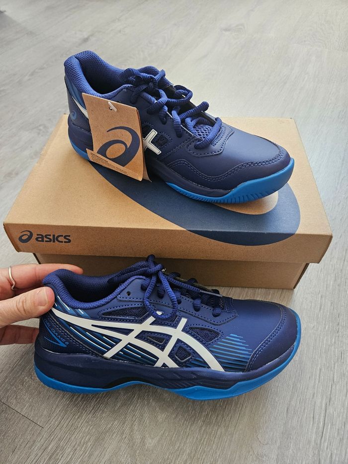Chaussures baskets garçon asics 34 1/3 neuf - photo numéro 2