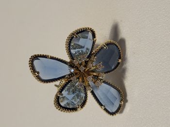 Bague en acier inoxydable doré, ajustable fleurs zircon bleu clair