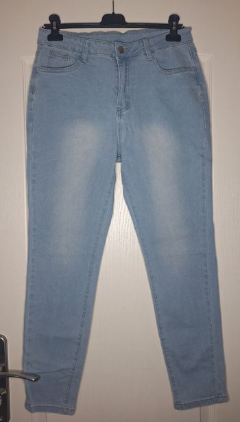 Jean taille haute taille L (40)