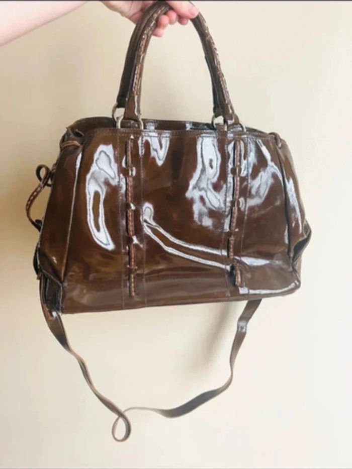 Sublime sac en cuir vernis plinio visona - photo numéro 2