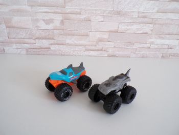 Petits Monster Trucks  - Shark - T-Wrex (J14)