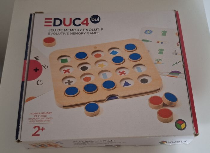 Jeu de memory évolutif en bois