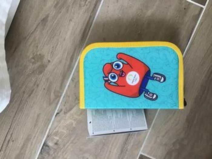 Trousse jeux olympique paris 2024, avec articles scolaires, 30 % avec code