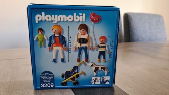 Playmobil 3209 - Famille et poussette. - photo numéro 2